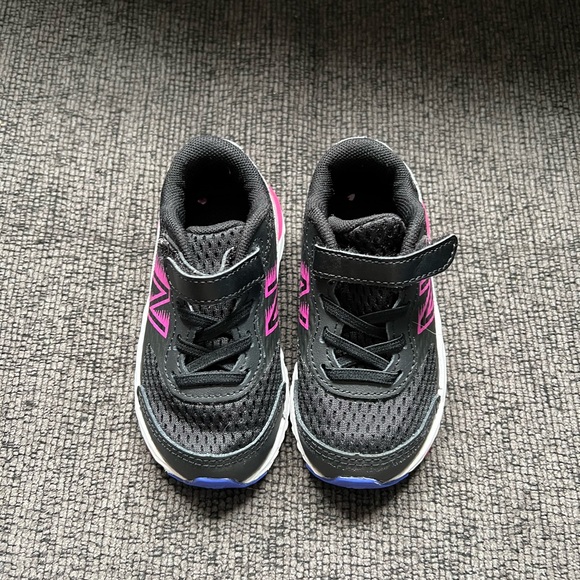 New Balance Black and Purple Sneakers - Picture 3 of 6